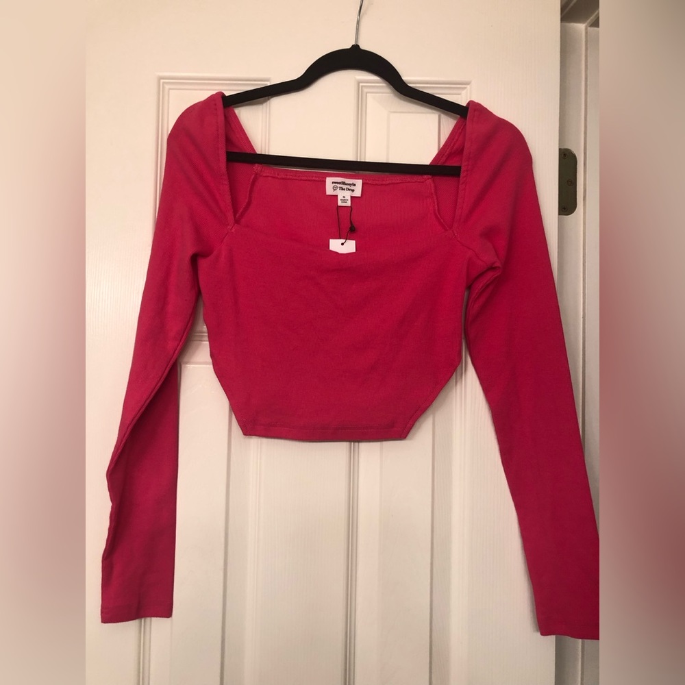 Sweetlikeoyin-the drop Solid Red Long Sleeves Size Medium crop top NWT